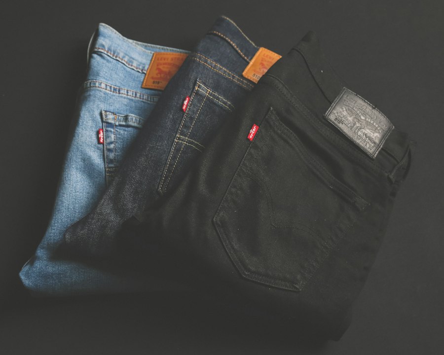 Plain shirt · lot 83